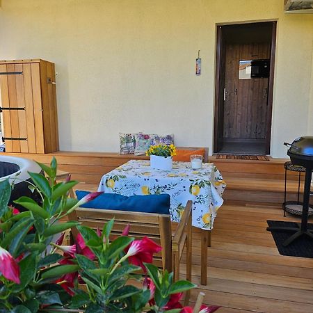 Charmant Studio Pres De La Plage Avec Jacuzzi Et Terrasse Privative Villeneuve-Loubet Zewnętrze zdjęcie